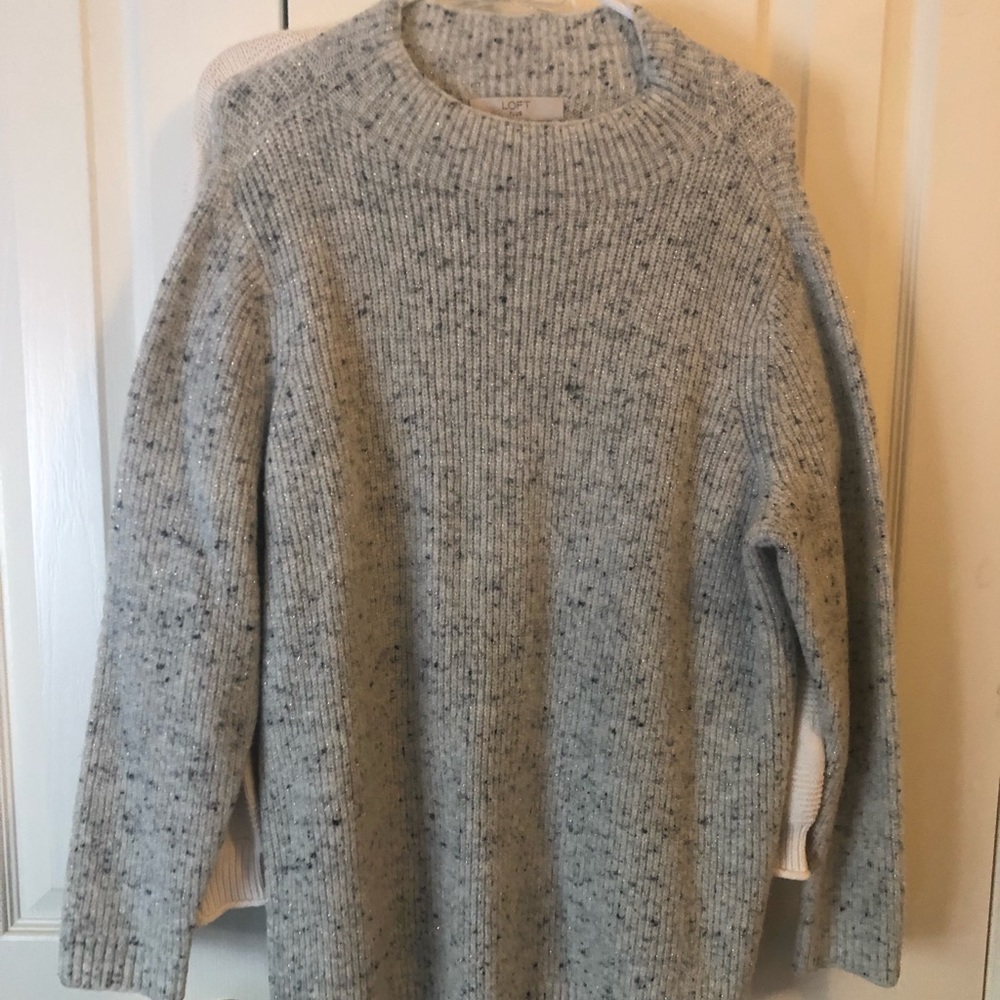 Size 16/18 Ann Taylor sweater. Gray speckled.